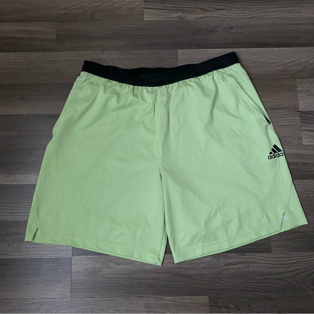 Adidas men,s  short size XL